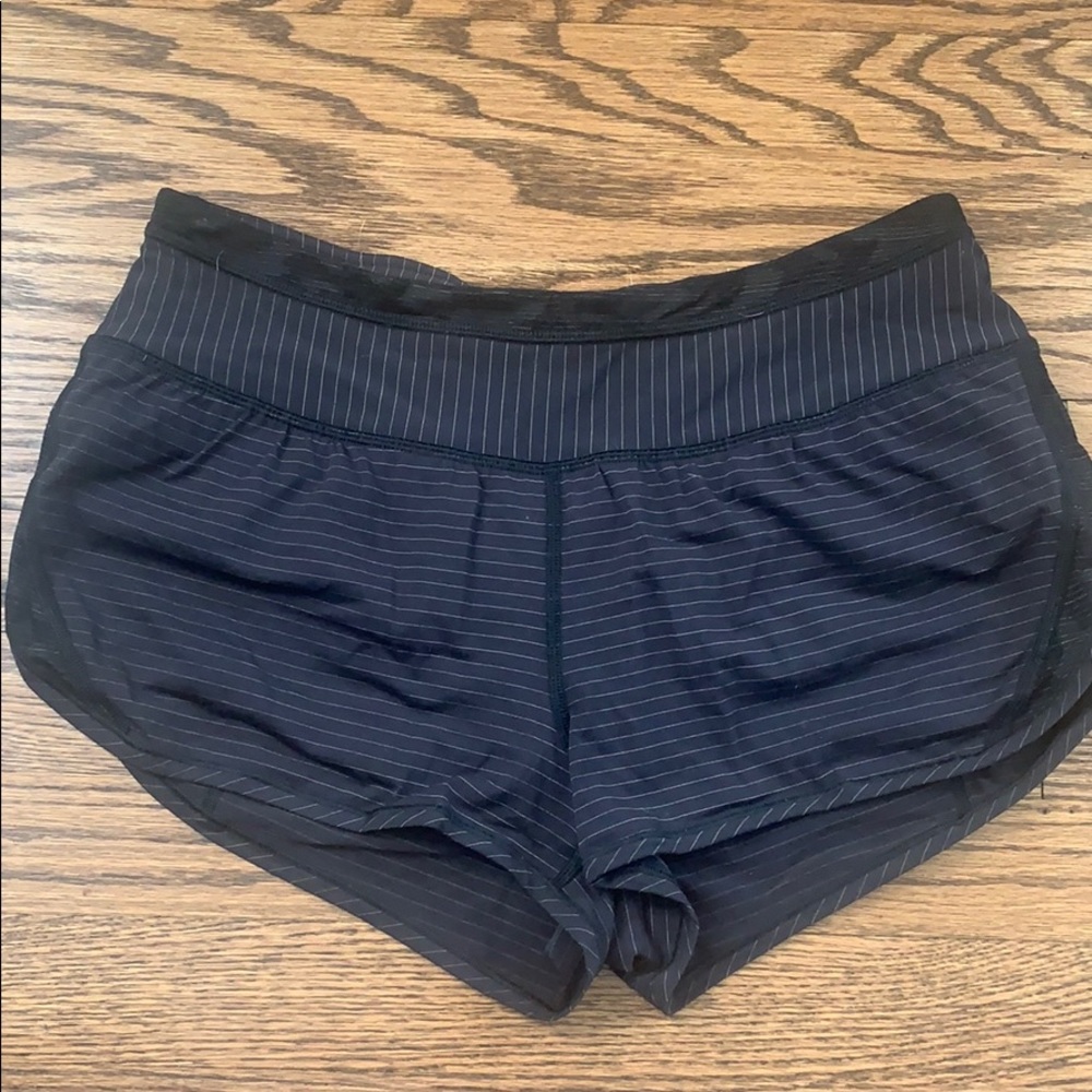 Limited Black w/gold Stripe Lululemon Size 6